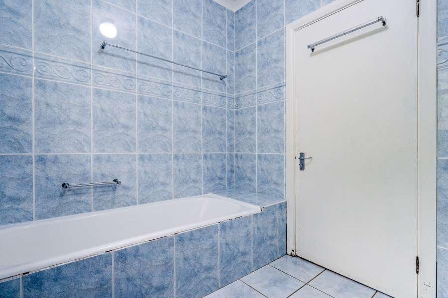 5 Bedroom Property for Sale in Camps Bay Western Cape